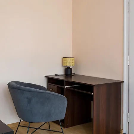 Wlochy 3-bedroom Apartment *