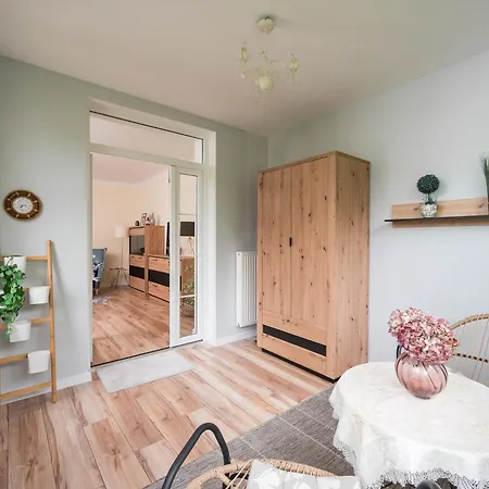Wlochy 3-bedroom Apartment *